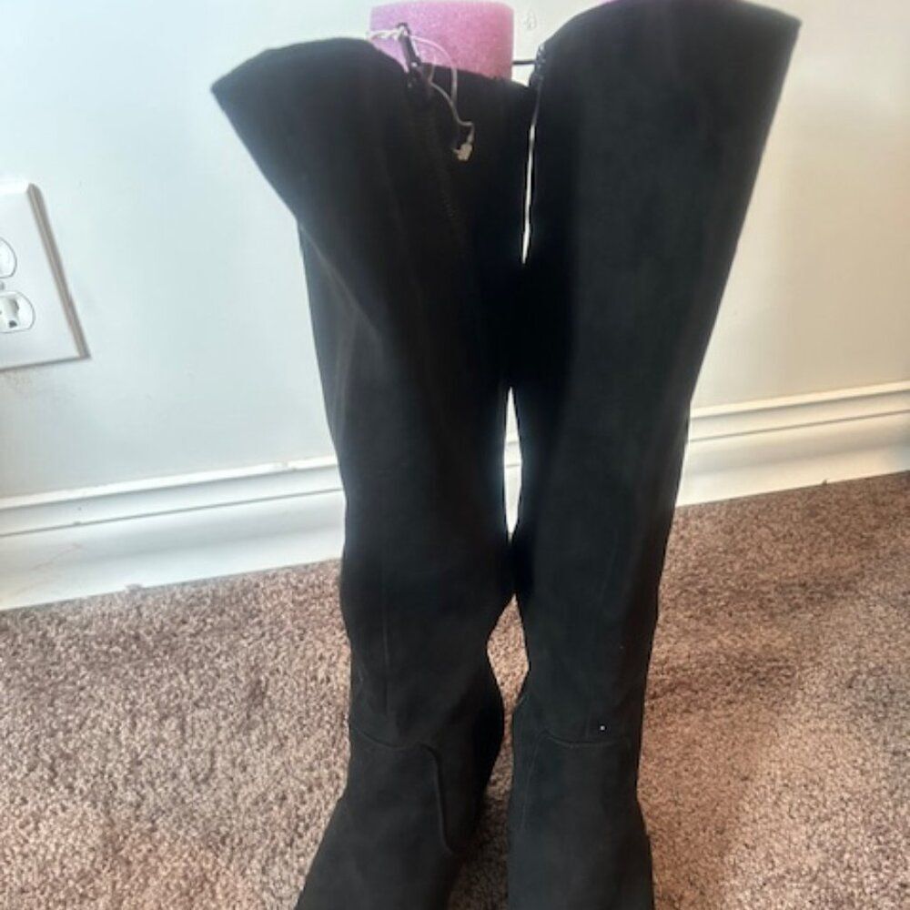 Alfani Wylde Black block-heel Faux Suede boots, size 11M